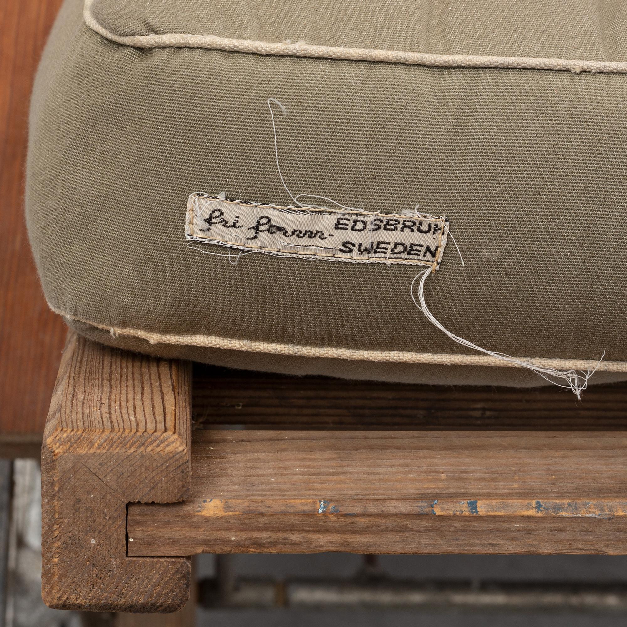 A second half of the 20th Century stained pine sunbed by Elsa Stackelberg, Fri Form.
