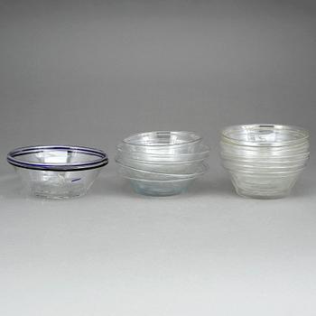 FILBUNKSSKÅLAR, 13 delar, glas, troligen Bergdala glasbruk, omkr 1900-tal.