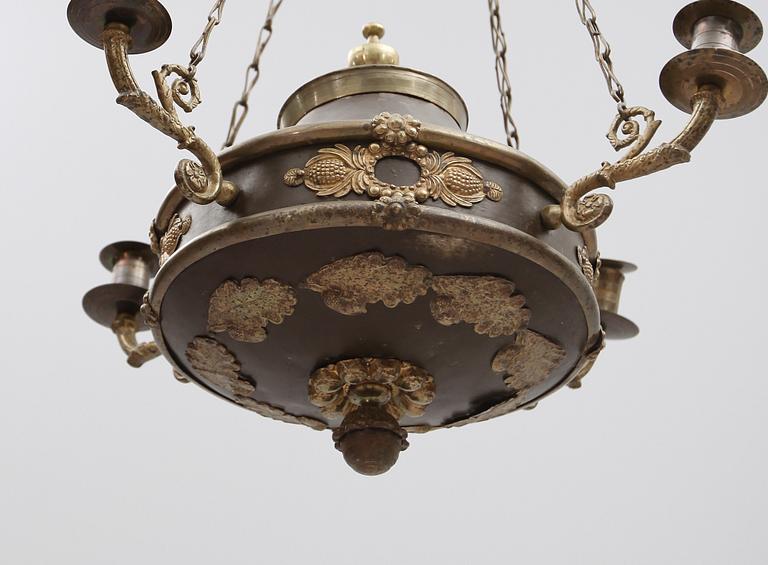 TAKAMPEL, empirestil, 1800-talets andra hälft. Höjd ca 60 cm.