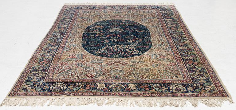 Rug, Kirman Millefleur, approx. 250 x 150 cm.