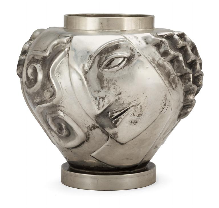 An Anna Petrus pewter vase, Firma Svenskt Tenn, Stockholm 1975.