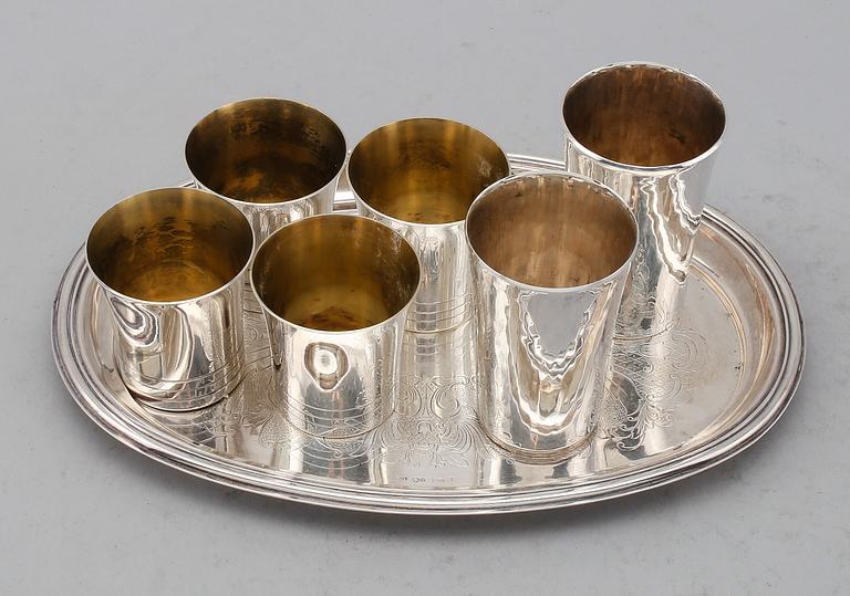 SILVERFÖREMÅL, 7 delar, svenska stämplar, 1900-talets andra hälft. Vikt ca 494 gram.