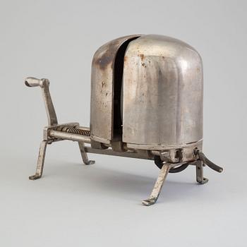 A metal hat mould, first half of the 20th century.