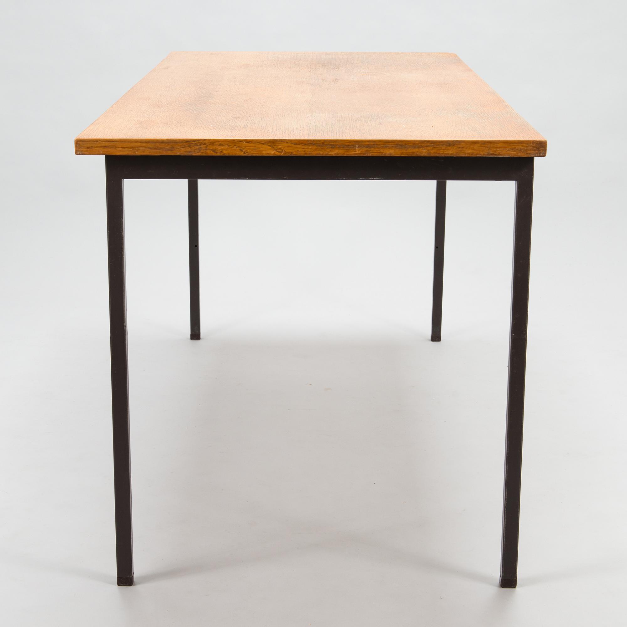 A 1960s table manufactured by Fiskars, Finland.
