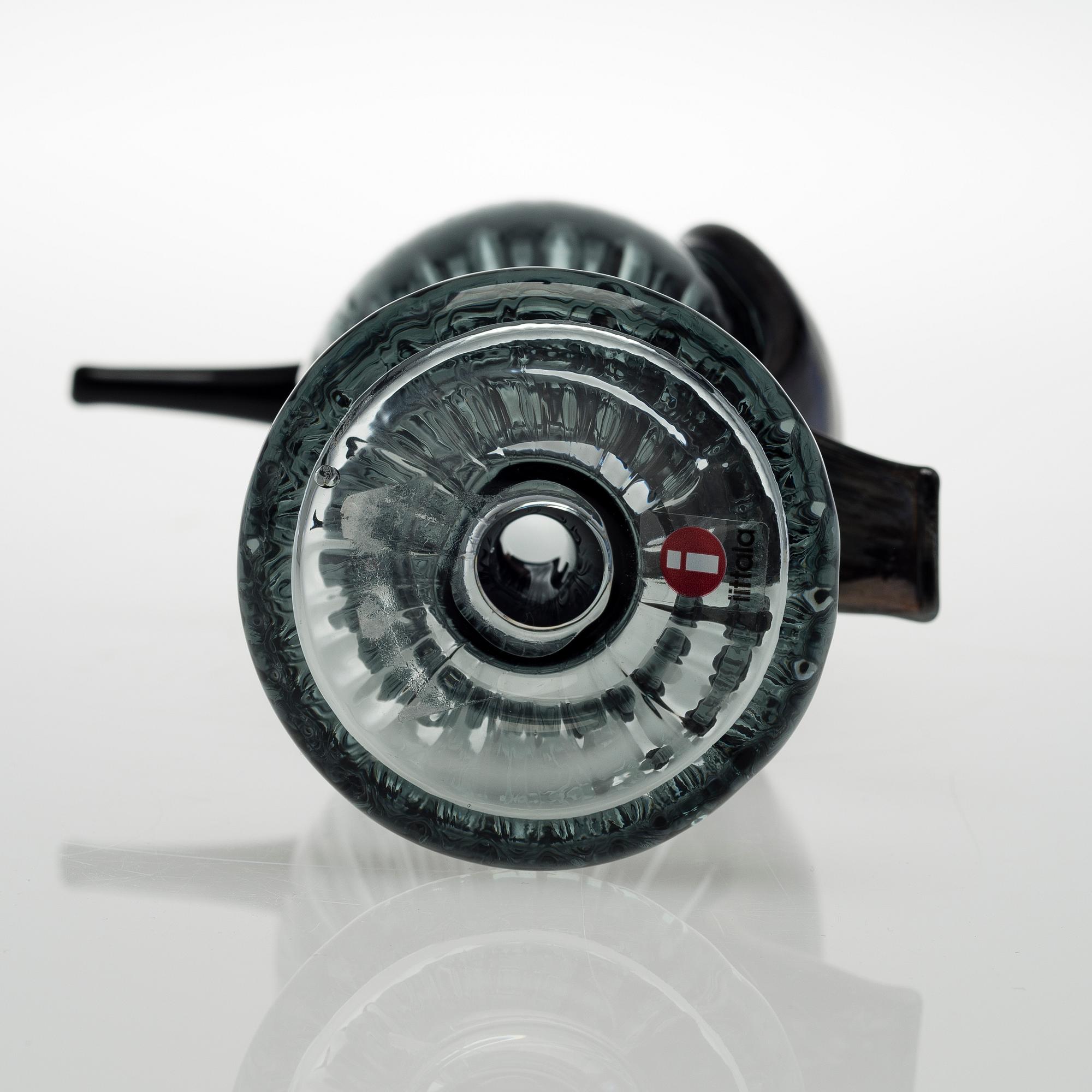 OIVA TOIKKA, BIRD. Waiter. Sign O. Toikka Nuutajärvi.