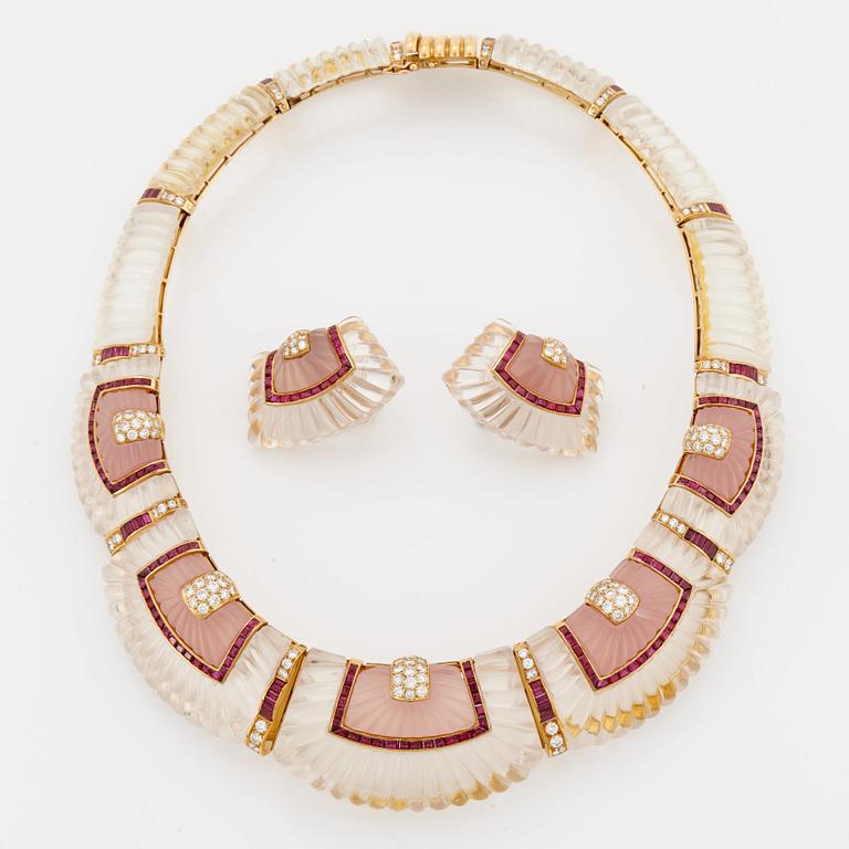 Boucheron a necklace and a pair of earrings.