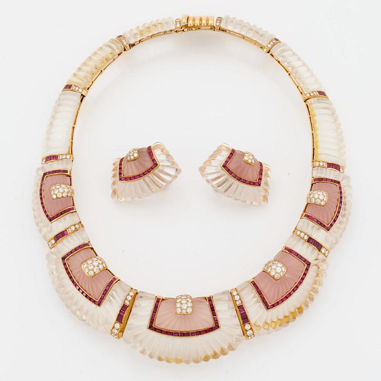 Boucheron a necklace and a pair of earrings.