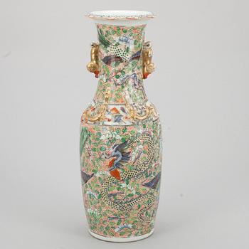 VAS, porslin, Kina 1800-tal.