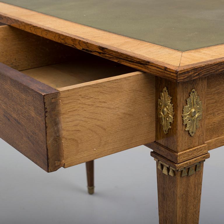 An early 20th century Gustavian style writing desk.