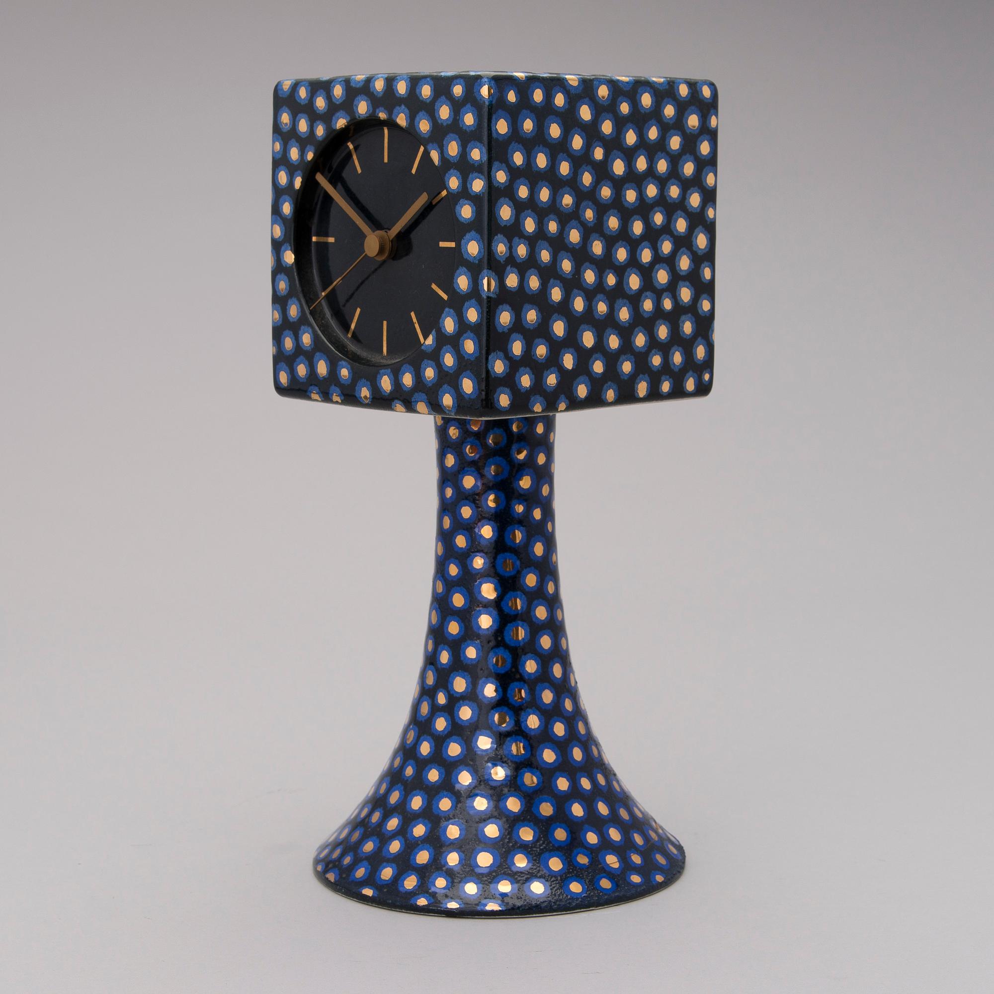 BIRGER KAIPIAINEN, bordsklocka, stengods, signerad Kaipiainen.