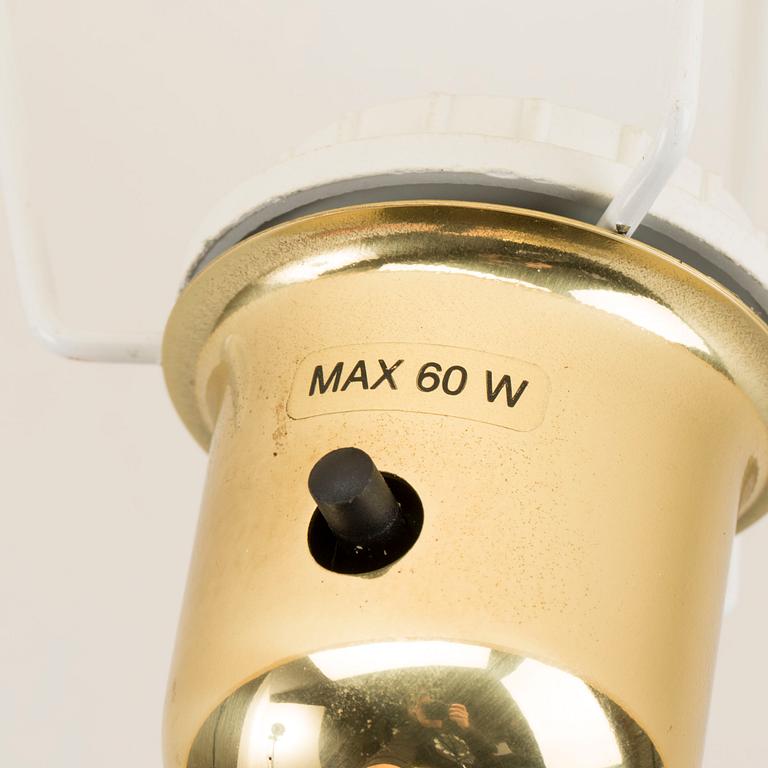 A BRASS TABLE LAMP BY ÖIA, second half of the 20th century.