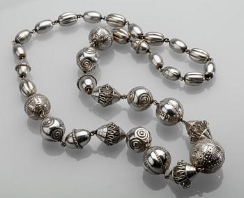 COLLIER samt ARMBAND, sterlingsilver, Kalevala Koru. Vikt ca 154 g.