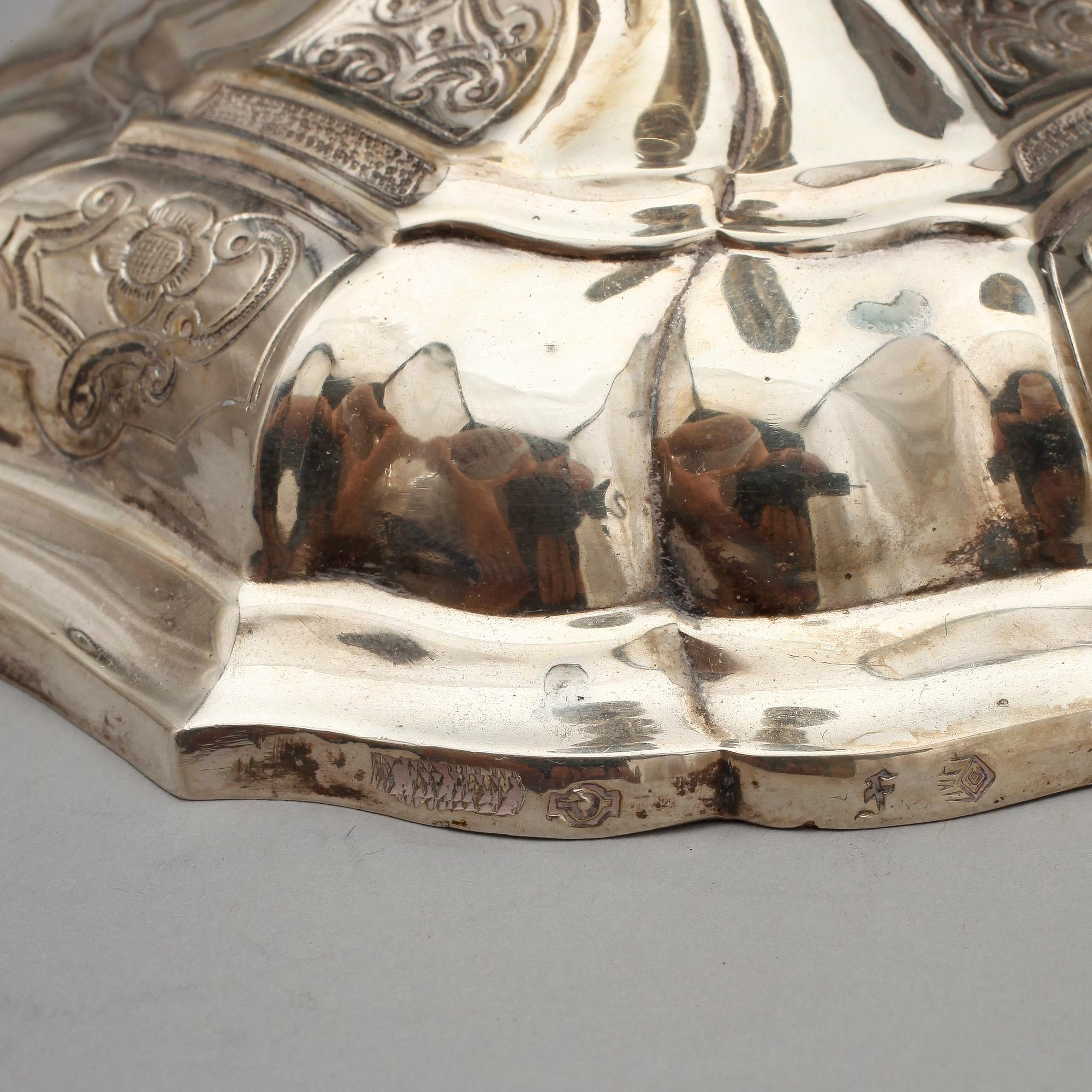 LJUSSTAKAR, ett par, silver, rokokostil, sannolikt Tyskland, 1800-tal. Vikt 530 gram.