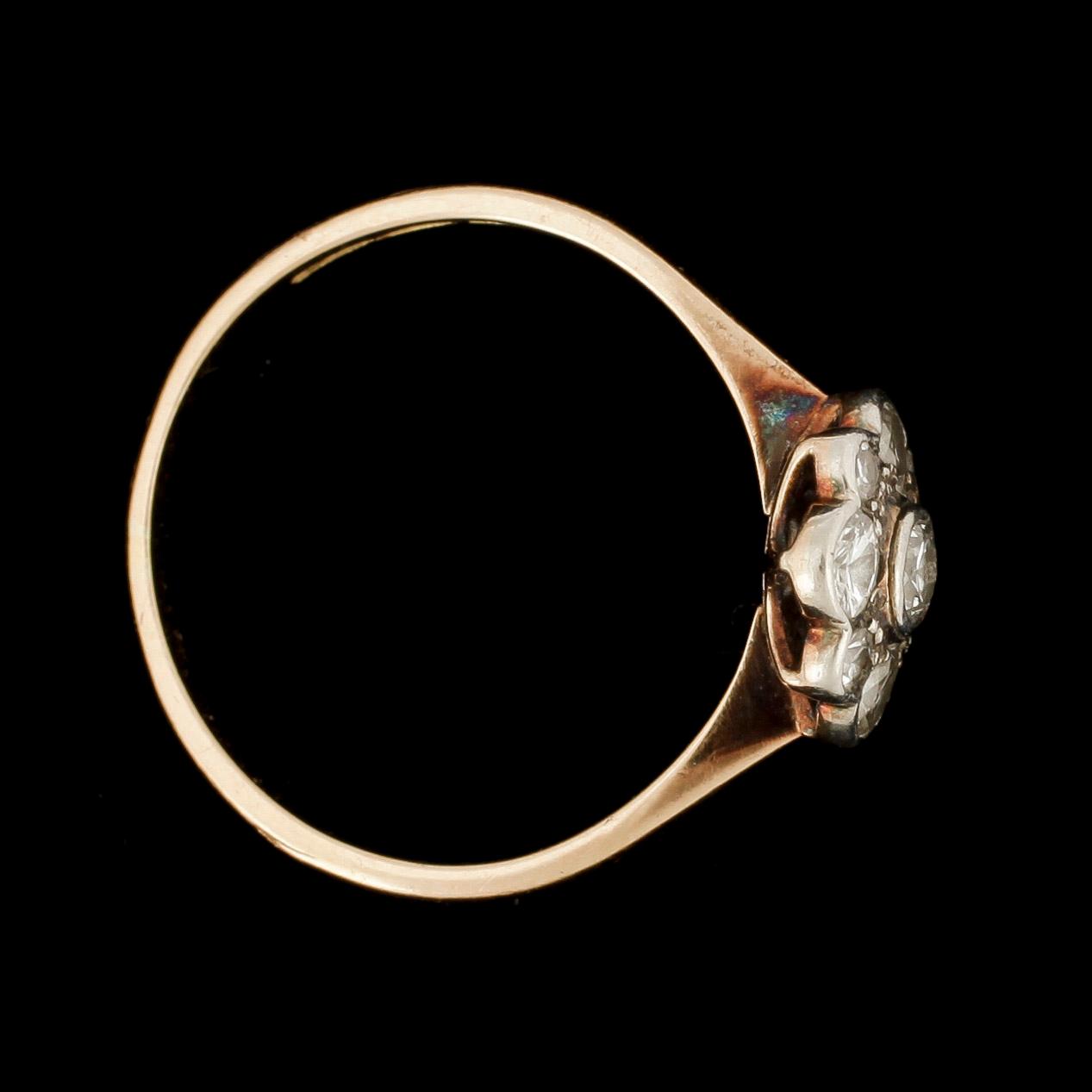 RING, guld 18K och diamanter, Helsingfors, 1800/1900-tal. Vikt ca 1,5 gram.