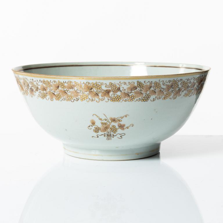 Bålskål, kompaniporslin, Kina, Qingdynastin, 1700-tal.