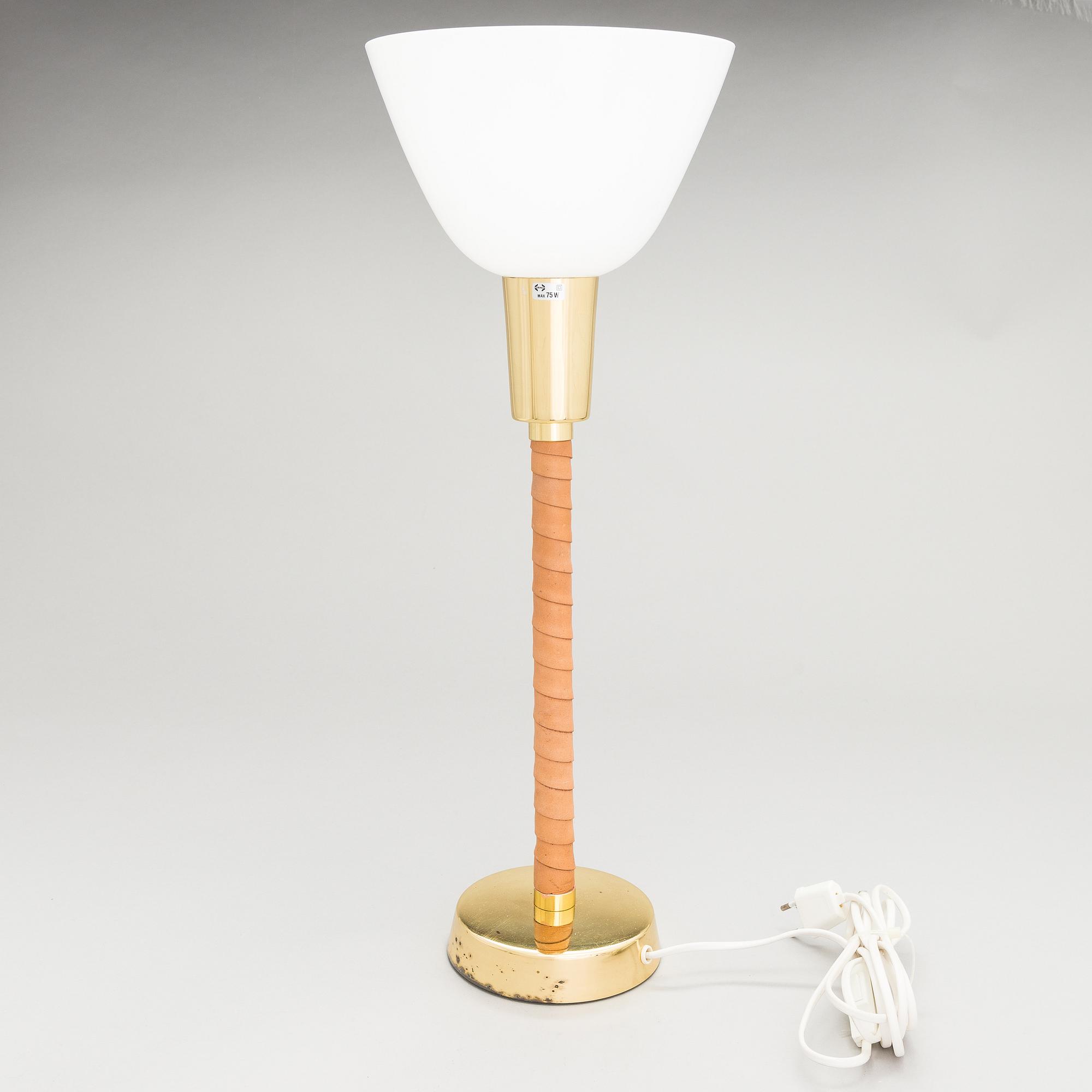 Lisa Johansson-Pape, bordslampa, modell 940-025, Orno 1900-talets slut.