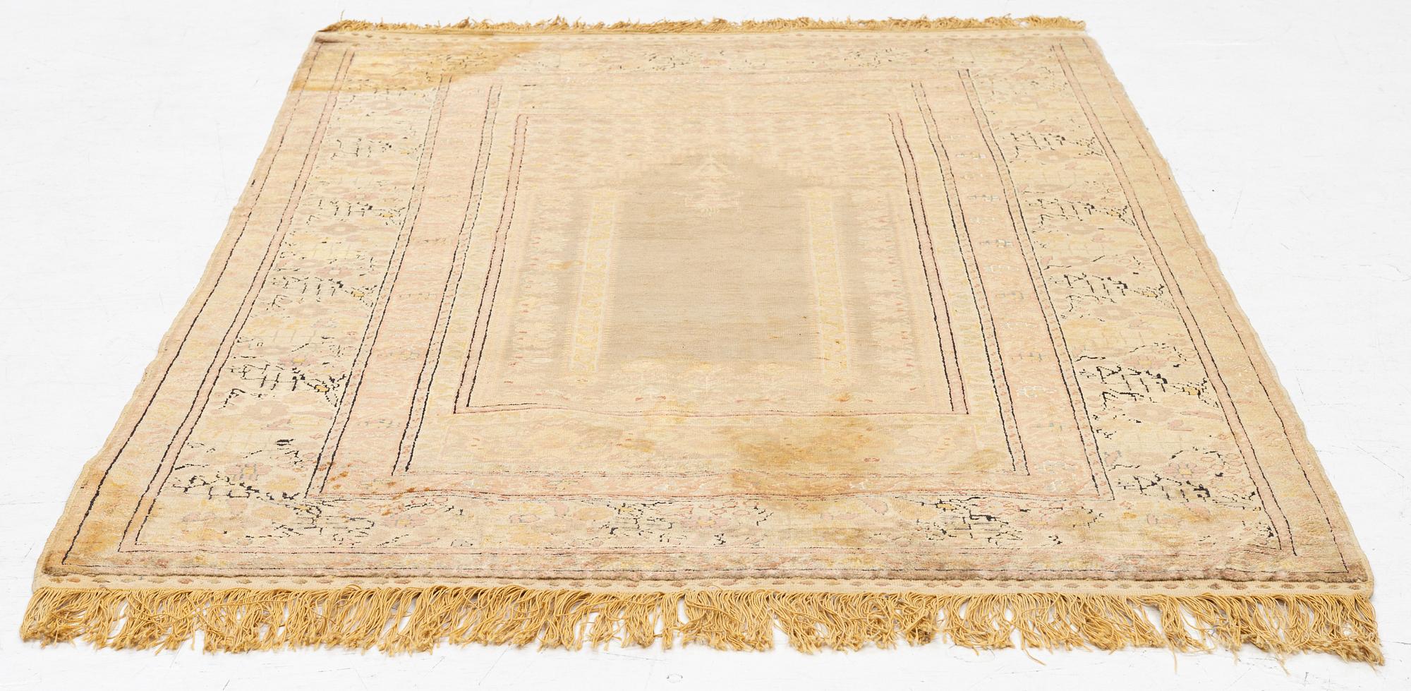Prayer rug, Kayseri, approx. 174 x 112 cm.