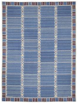 953. CARPET. "Salerno blå med enkel bård". Flat weave (Rölakan). 272 x 202,5 cm. Signed AB MMF BN.