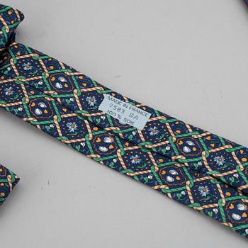 Hermès, 3 silk ties.