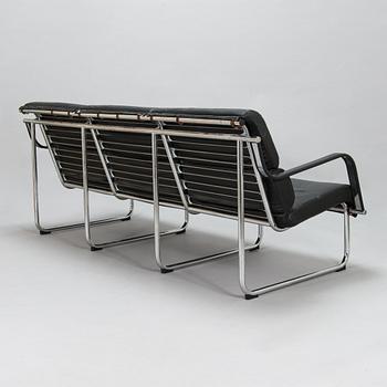 Yrjö Kukkapuro, a late 20th century 'Remmi' sofa for Avarte.