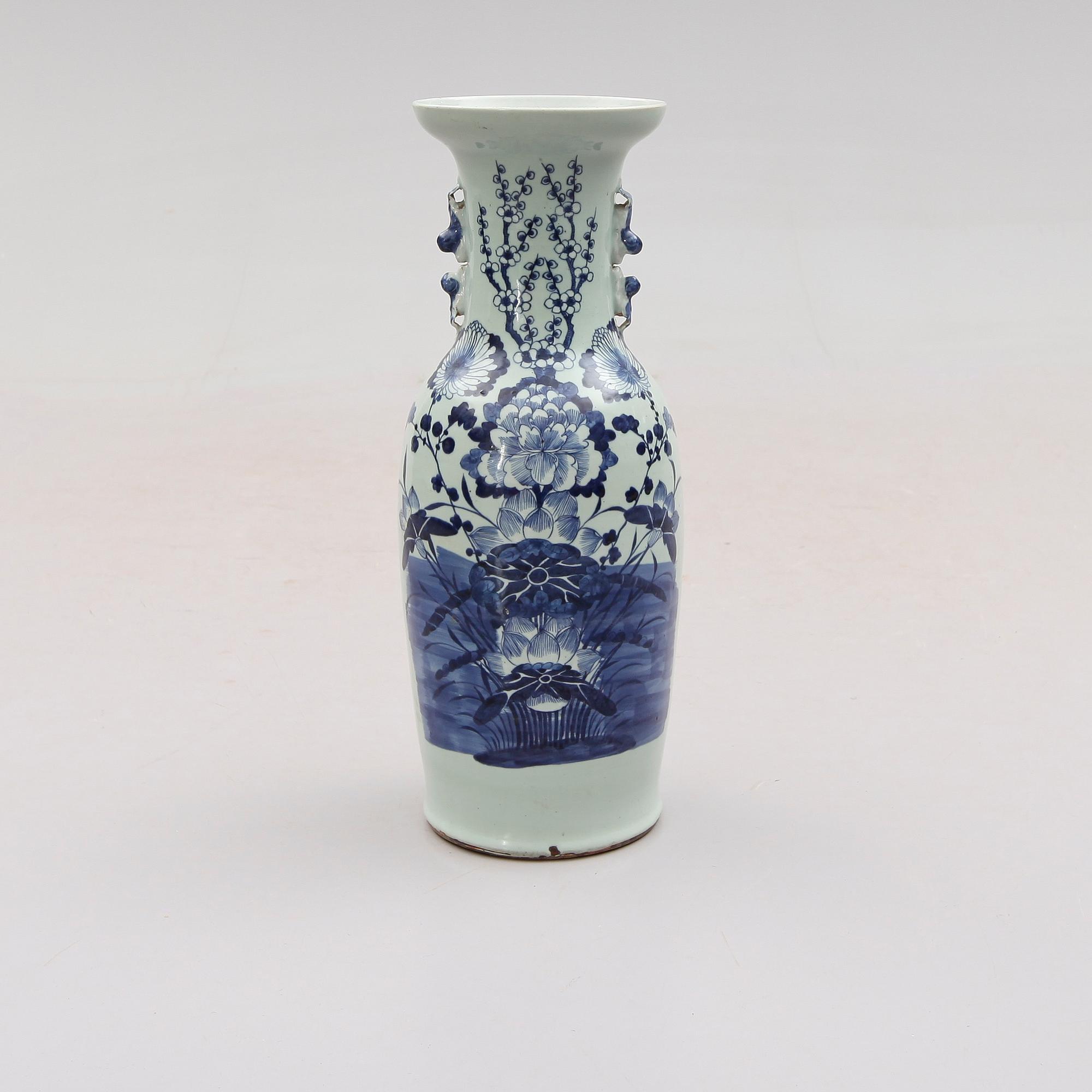 GOLVVAS, porslin, Kina, 1900-tal.