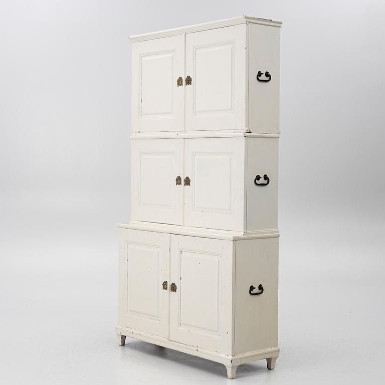 A cabinet, 18th/19th century.
