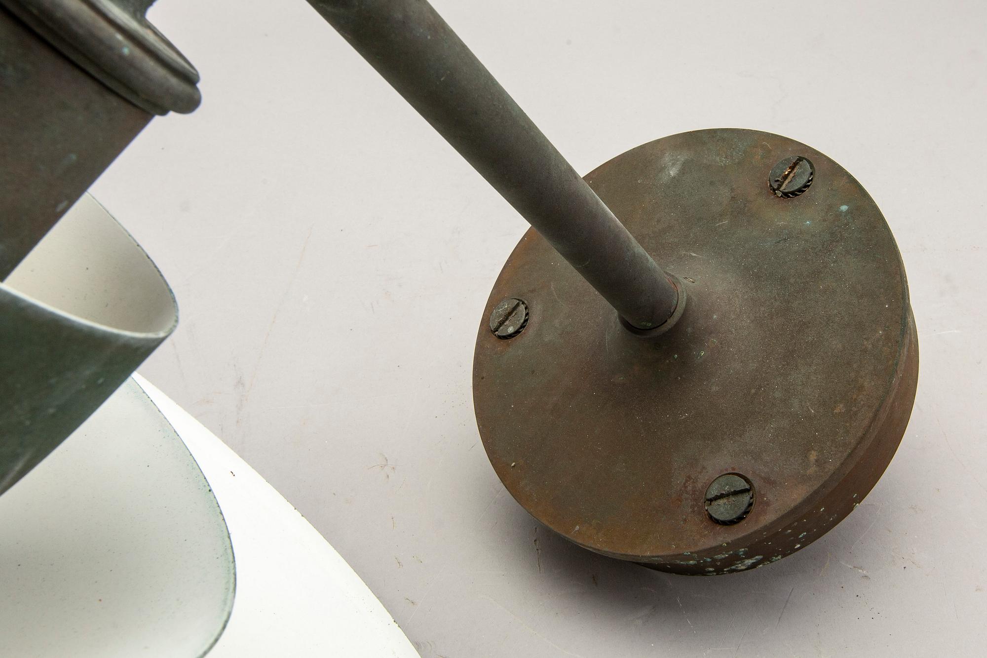 POUL HENNINGSEN, vägglampa för utomhusbruk, "PH", Louis Poulsen, Danmark.