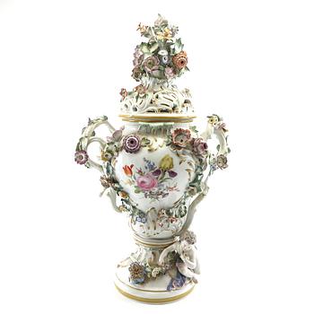 Pottpurri-urna Meissen  rokoko-stil 1910/20-tal.