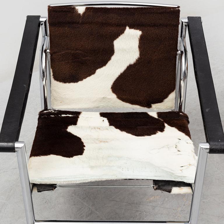 A pair of 'LC 1' easy chairs by Le Corbusier, second half of the 20th Century.