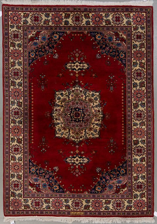 MATTA, Azerbajdzjan. Ca 243x174 cm.