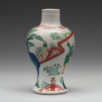 A famille verte vase, Qing dynasty, Kangxi (1662-1722).