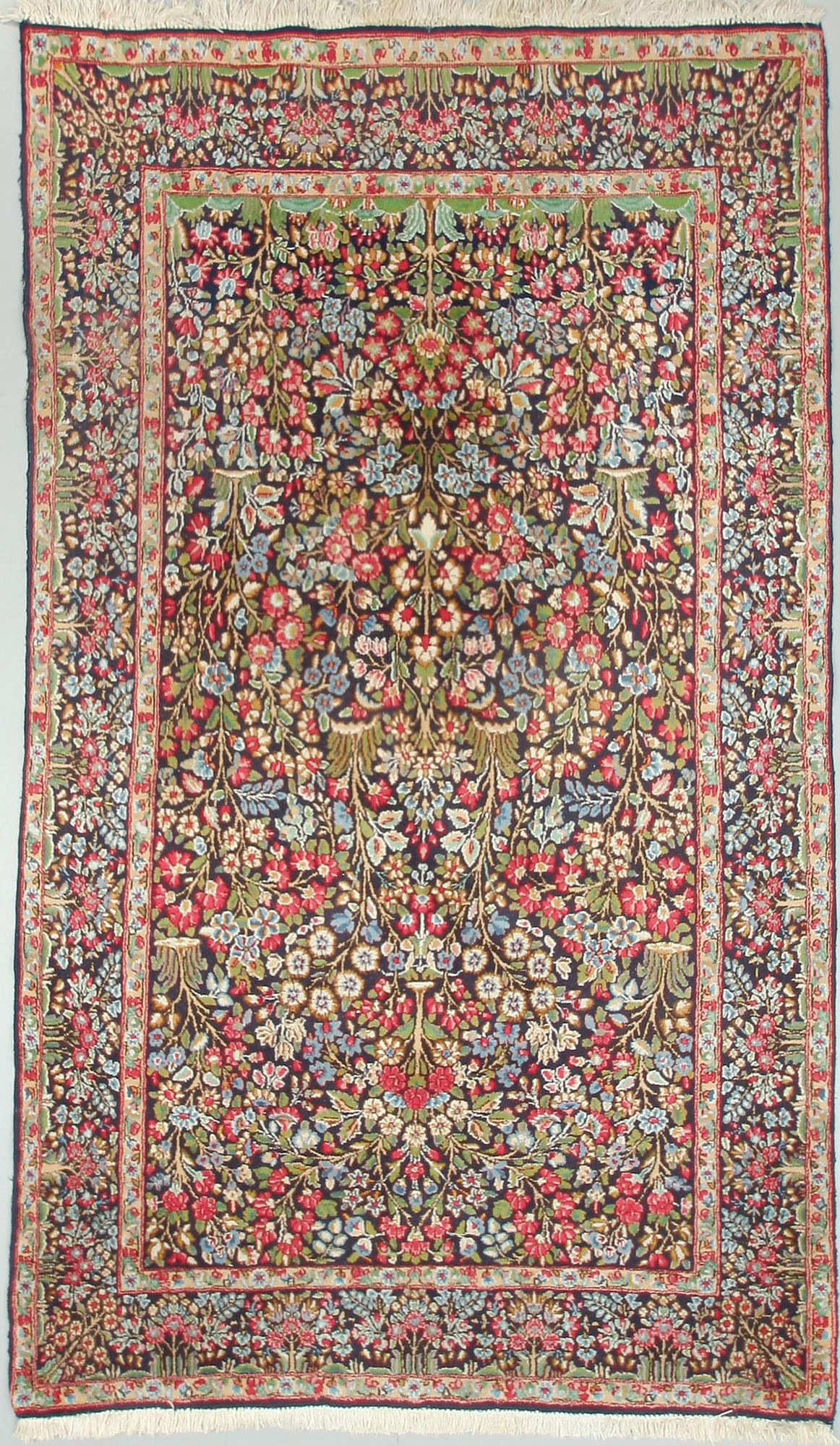 MATTA, orientalisk. 243 x 143.