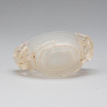 VINOFFERBÄGARE, glas, Kina, 1900-tal.