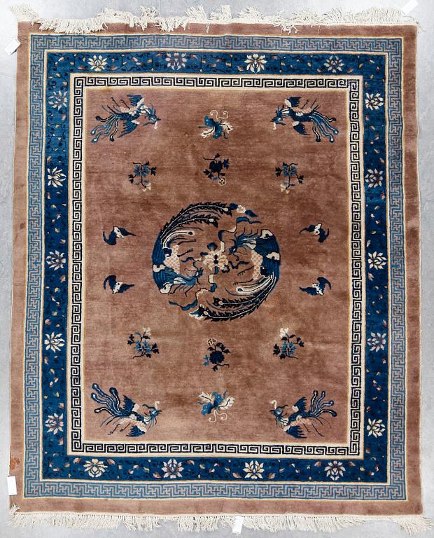 MATTA, Kina, semi-antik, art deco, 1900-talets första hälft, ca. 265x220.