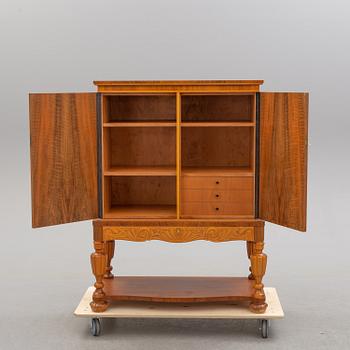 A 1930s/1940s cabinet.