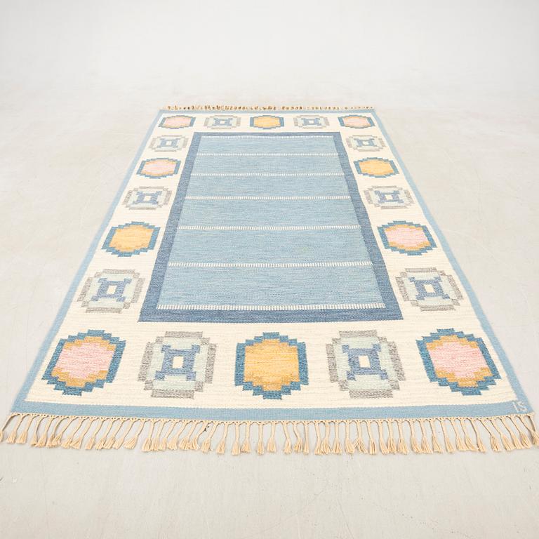 Ingegerd Silow, flat weave rug signed approx. 296x198 cm.