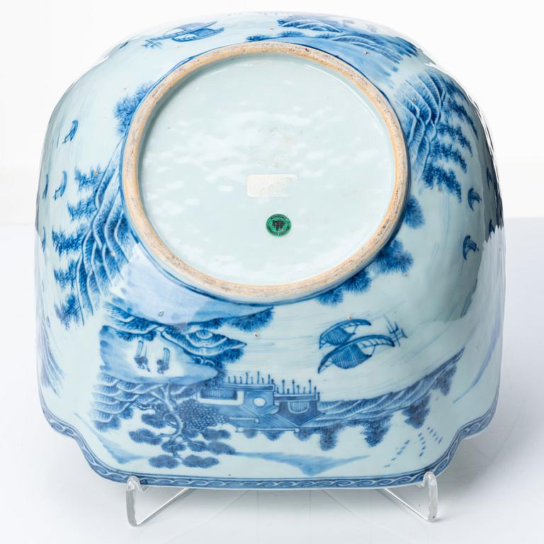 A blue and white pillow shaped bowl, Qing dynasty, Qianlong (1736-95).