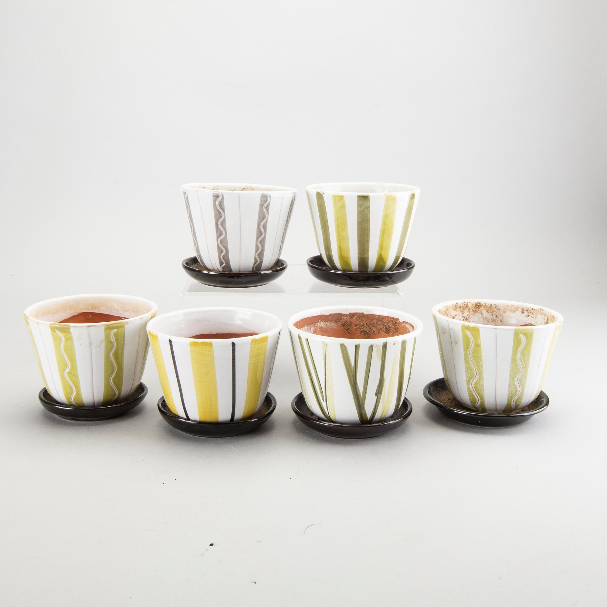 A set of six glazed ceramic flower pots, possibly by Upsala-Ekeby, 1940/50's.
