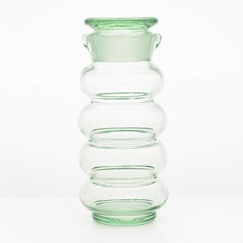 Kaj Franck, a cocktail shaker KF 254 in green glass, Nuutajärvi Notsjö, 1950s.