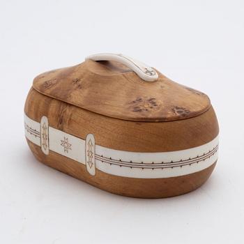 A birch box by Bertil Fällman, signed.