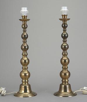 BORDSLAMPOR, mässing, 1900-tal.