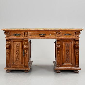 SKRIVBORD, nyrenässans, 1800-talets slut.