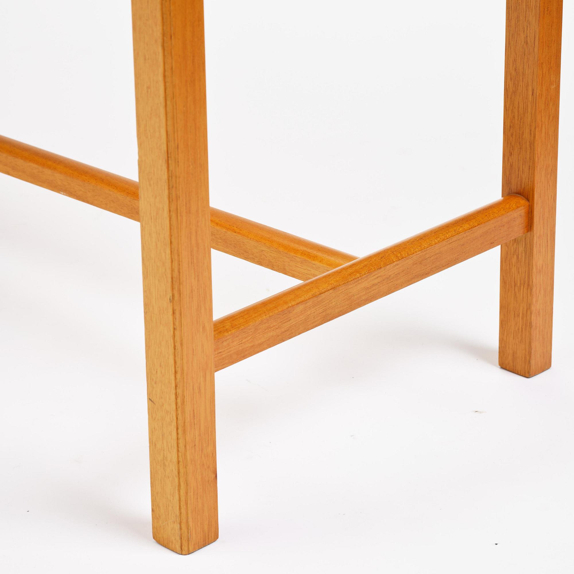 Josef Frank, sideboard, modell 821, Firma Svenskt Tenn, efter 1985.