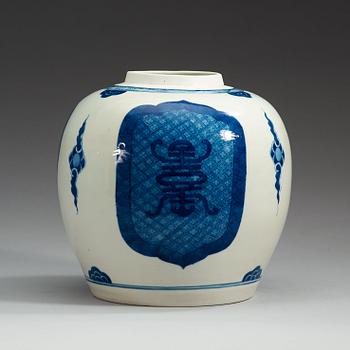 A blue and white jar, Qing dynasty, 18th Century.