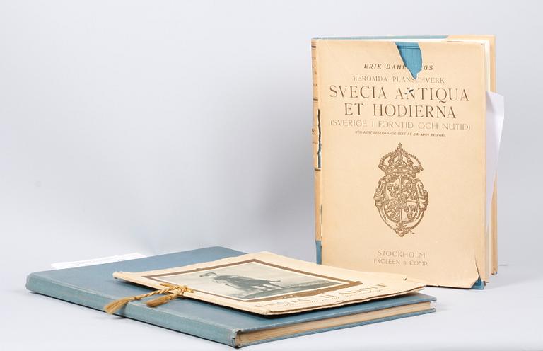 BÖCKER, 2 st, klotband, Svensk historia, tryckta 1924 resp 1938.