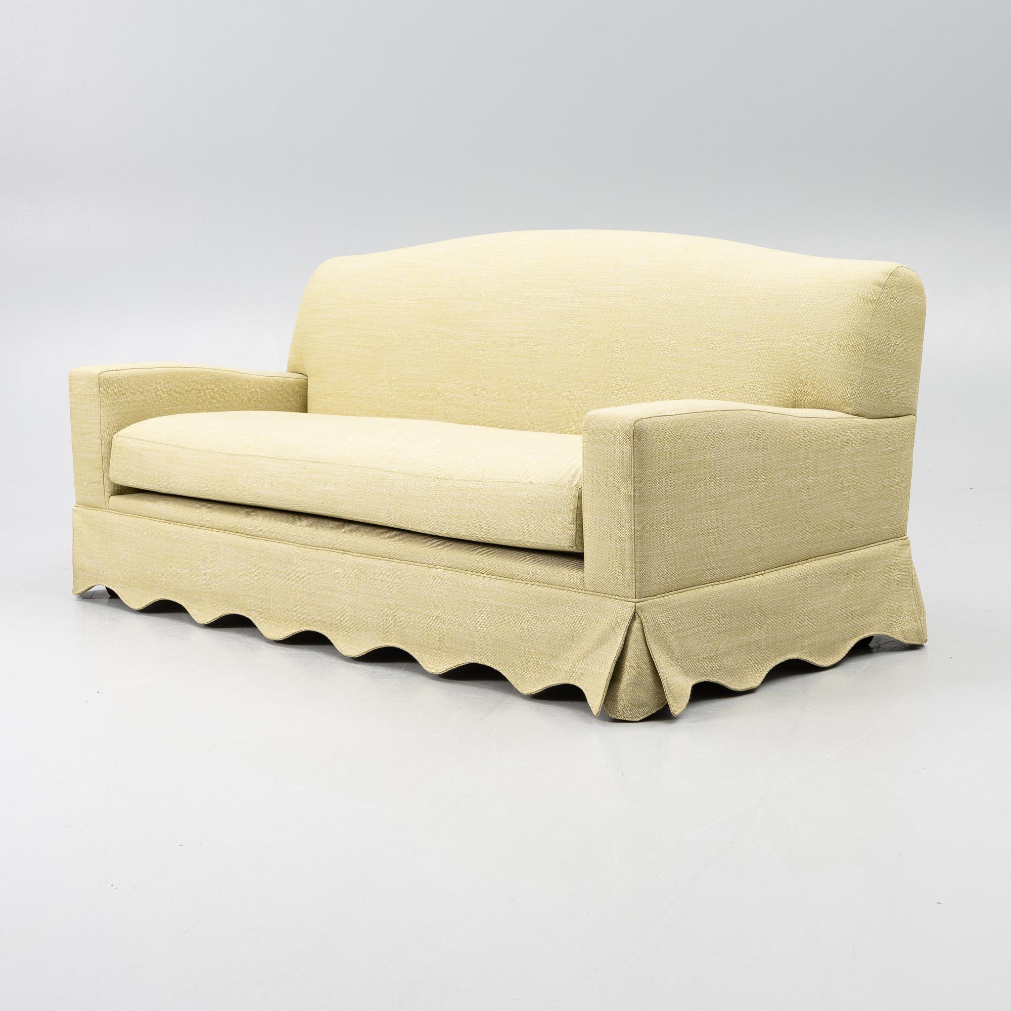 Soffa, "Nico sofa - Scallop skirt", RIJD, samtida.