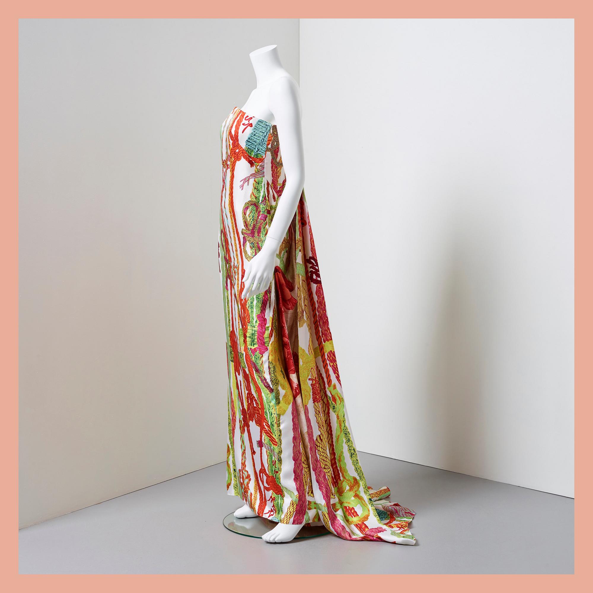 AFTONKLÄNNING, Christian LaCroix, storlek 38.