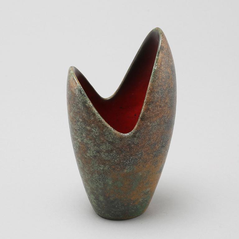 A signed ceramic vase by Hans Hedberg, Biot, France.