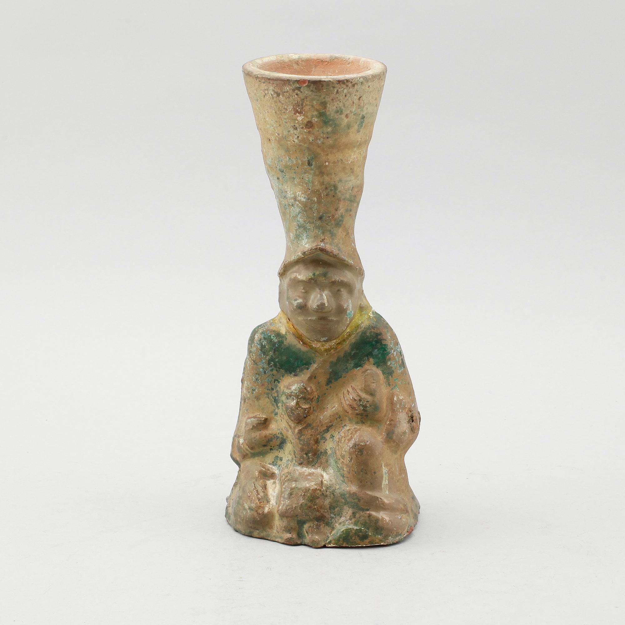 FIGUR/VAS, lergods, Kina, Han 206 f Kr - 220 e Kr.