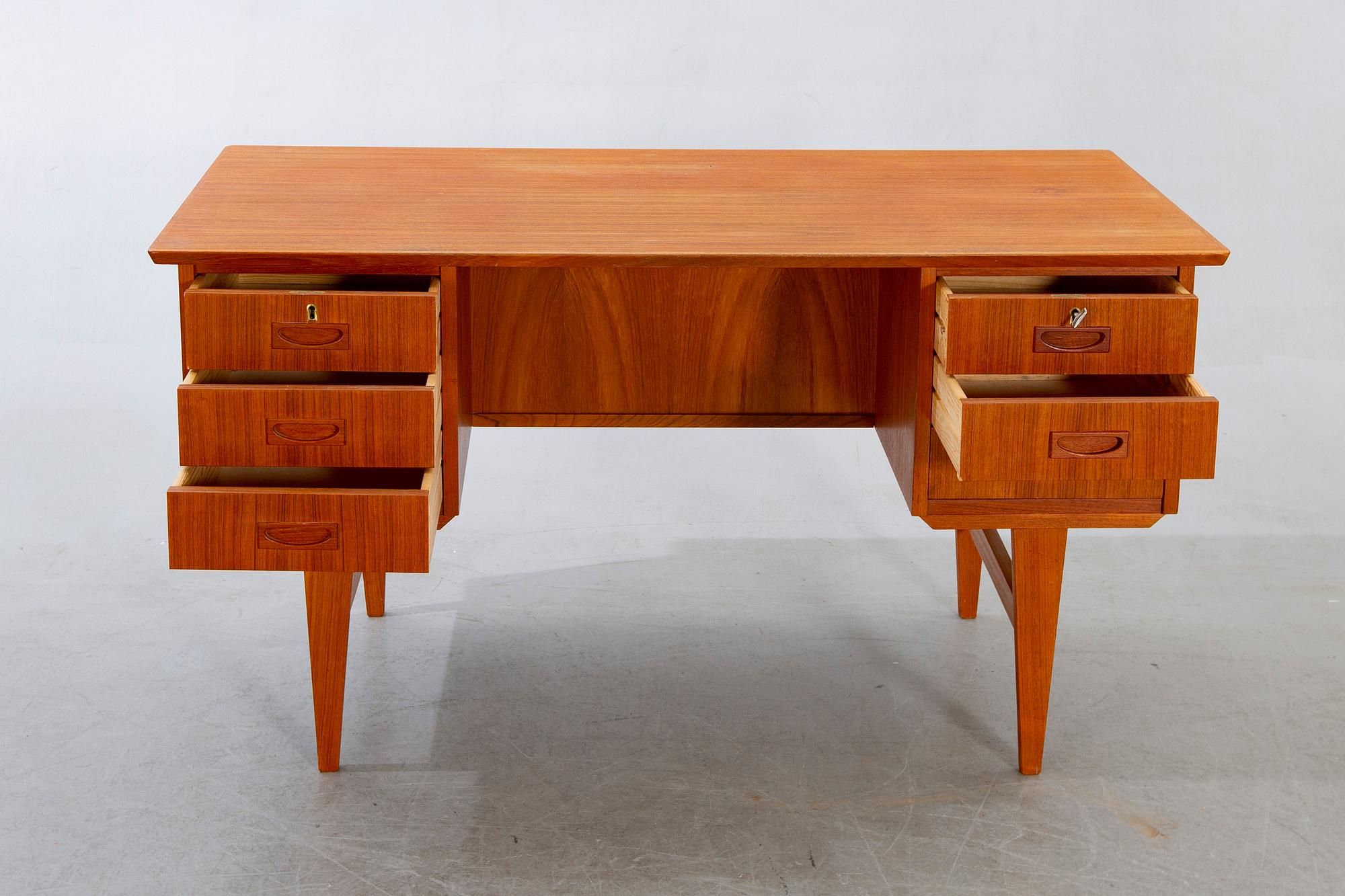 Skrivbord, teak, 1960-tal.